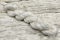 Merino Maulbeerseidengarn 7-3 DK Merino Maulbeerseidengarn 7-3 DK