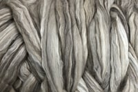 feiner Merinokammzug mit Kamel, Cashmere und Alpaca feiner Merinokammzug mit Kamel, Cashmere und Alpaca